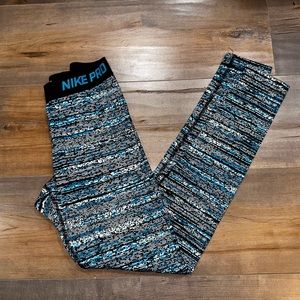 Nike Pro leggings - size small